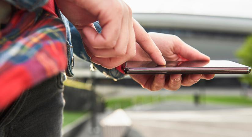 A fiatalok meghökkentő új telefonhasználata nem udvariatlanság