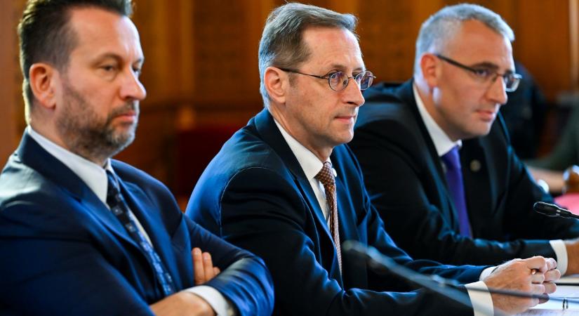 Nyomás alatt a jegybank: már olyan kamat-előrejelzés is van, amire még nem volt példa