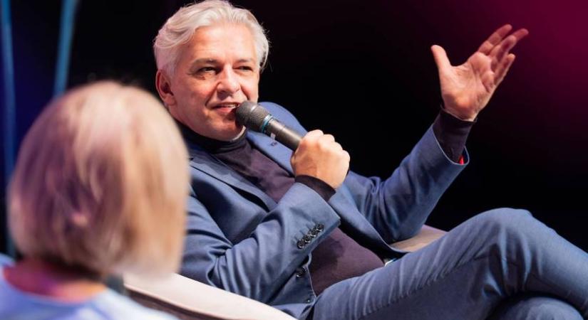 Alföldi Róbert hiába volt ünnepelt színész: ezért mondott fel 8 év után a Vígszínházban