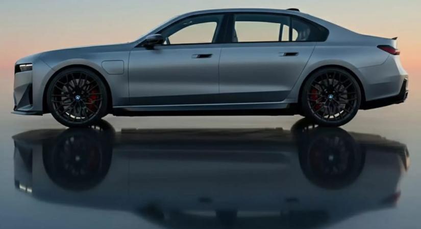 Íme a BMW M7, a teljesítésre váró kívánság
