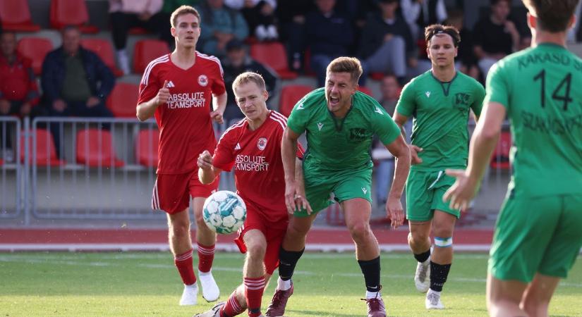 Ilyet is ritkán látni fuballpályán: 49 perc alatt mesterötöst lőtt a fiatal csatár