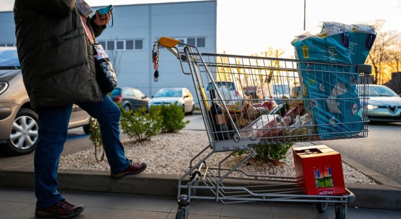 Így lesznek nyitva a boltok a négynapos hosszú hétvégén