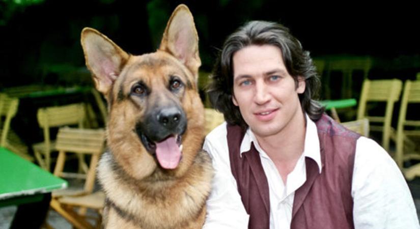 66 éves a Rex felügyelő című sorozat Moser nyomozója – Még mindig sármos férfi!