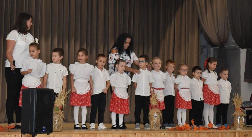 Legidősebb lakóit köszöntötte Taszár