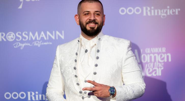 Leteperték G.w.M-et, videón, ahogy bilincsben viszik el a rappert