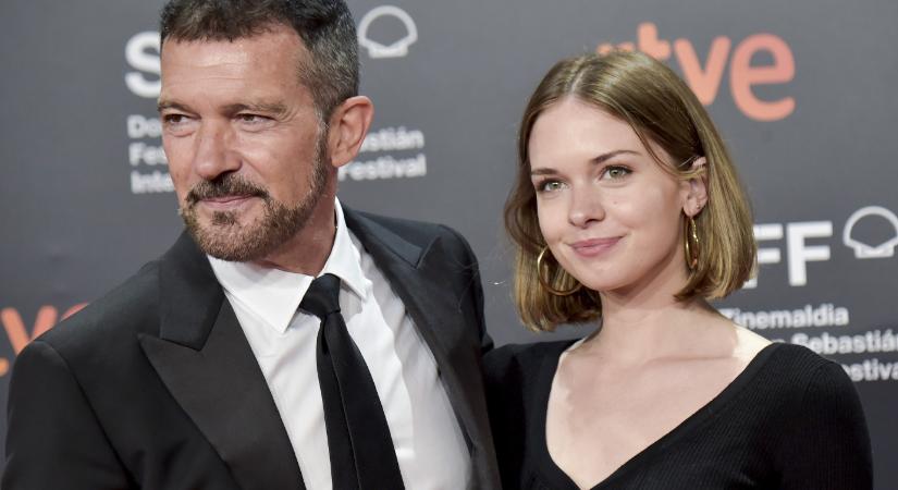 Antonio Banderas lánya férjhez ment: itt van minden, amit érdemes tudni a gyönyörű, 29 éves Stella Banderasról