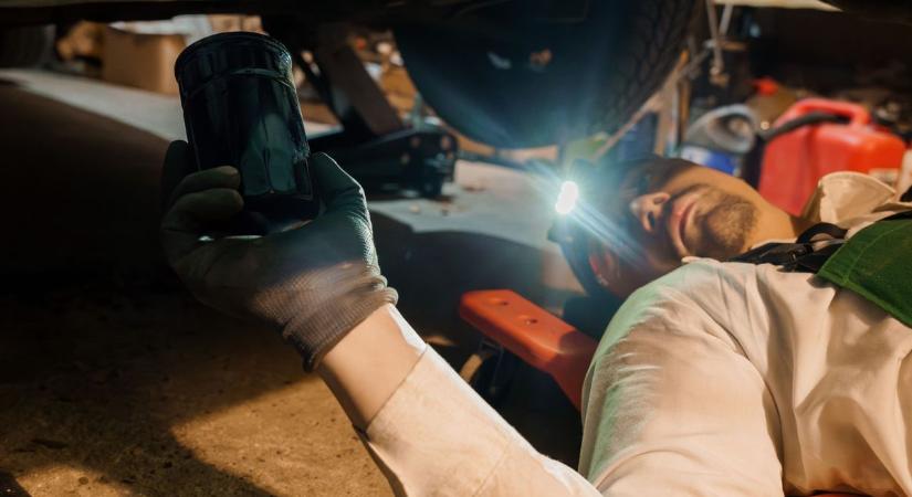 Robbanásveszélyes lámpák a boltokban, egyetlen termék sem ment át a vizsgálaton