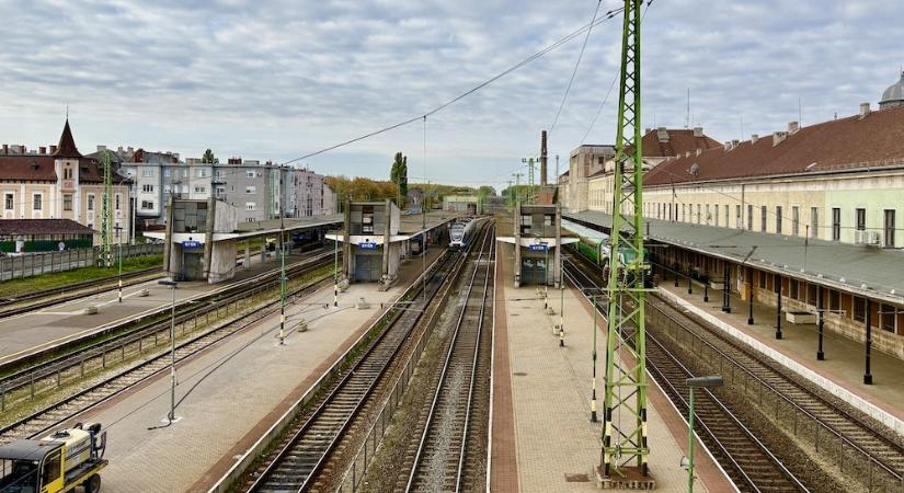 Pintér Bence szerint „mintha a falnak beszélnének” a győri vasútállomás ügyében