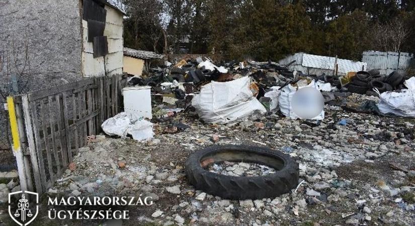 Illegális autóbontót számoltak fel Csornán, több tonna veszélyes szemét terítette be az ingatlant - fotók