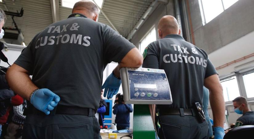 Razziára készül a NAV, mutatjuk, kik kerülnek a célkeresztbe Hajdú-Biharban