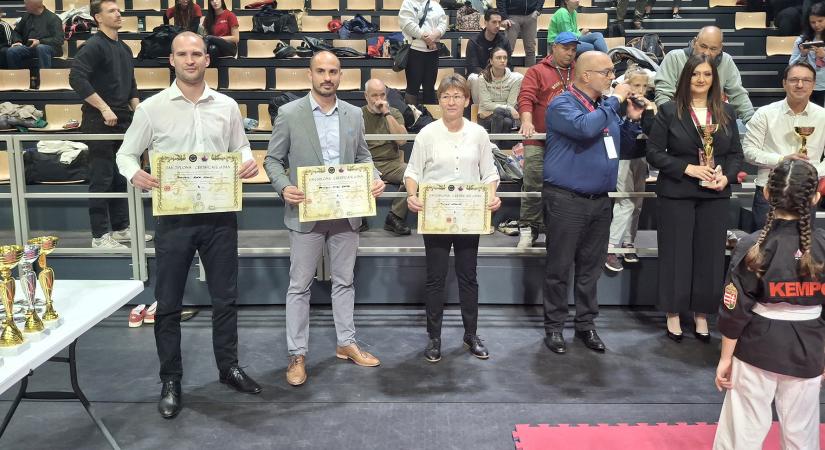 Újabb danfokozatokat kaptak a Fighting Kempo Pokorni Team mesterei