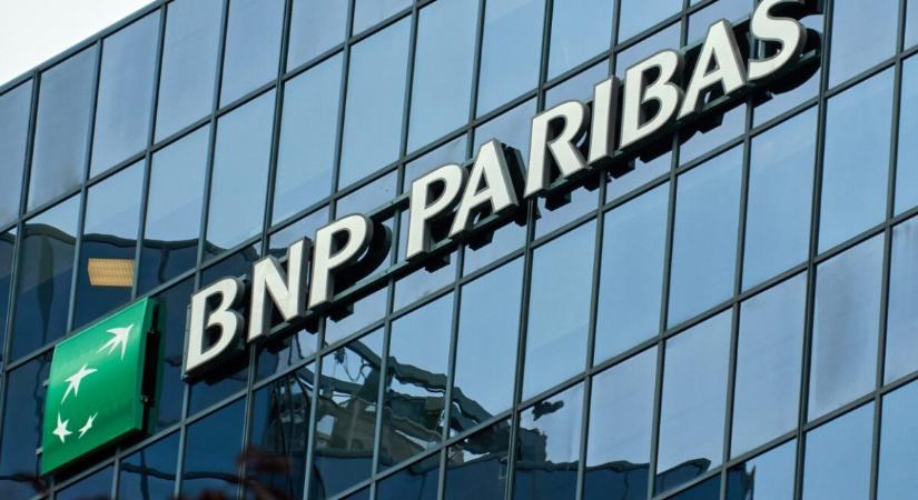 Nagy bajban a diktátorok, egy együttműködő bankot pénzbüntetésre ítélt a bíróság