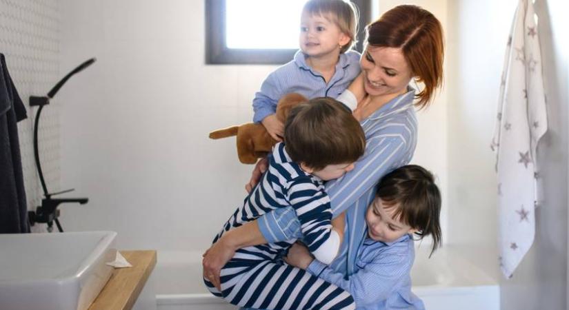 Ennyivel nőhet a háromgyermekes anyák bére – Novembertől ilyen fizetésre számíthatnak a szakértők szerint