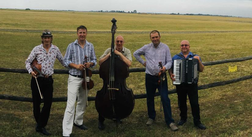 Főszerepben a zongora és népzene – Erdélyi koncertsorozat Brahms népszerű művéből
