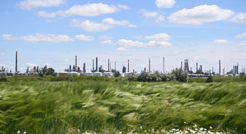 Finomító tűz: nyilvánosságra hozták a katasztrófavédelem méréseit a levegő szennyezettségéről - itt van a hivatalos eredmény