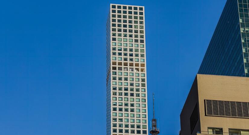 Egyre súlyosabb a helyzet – repedések jelentek meg Manhattan egyik legnagyobb felhőkarcolóján