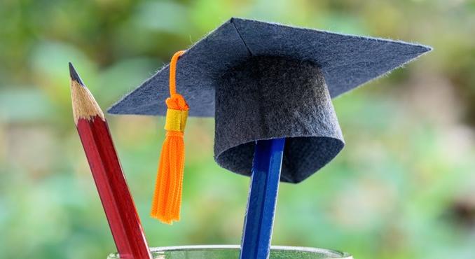 Milyen feltételekkel lehet egy év alatt tanári mesterdiplomát szerezni?