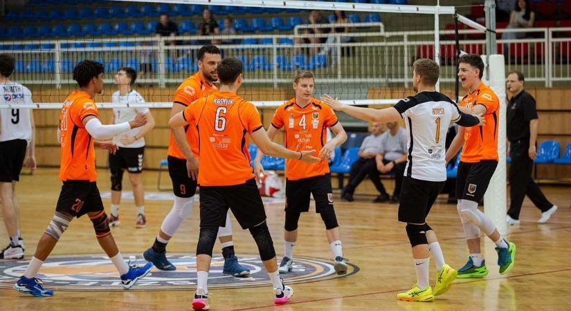 Fiatal futnak neki az új idénynek a szegedi röplabdázók