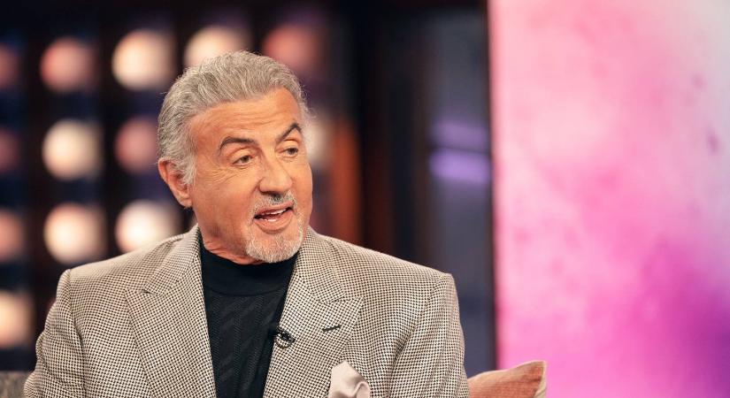 Ő alakítja Sylvester Stallonét az életrajzi filmjében: ezt üzente neki a színészlegenda