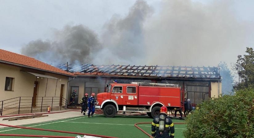Kigyulladt egy Temes megyei iskola