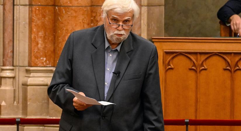 Mellár Tamás a WC-papírból vezette le, hogy Magyarország diktatúra