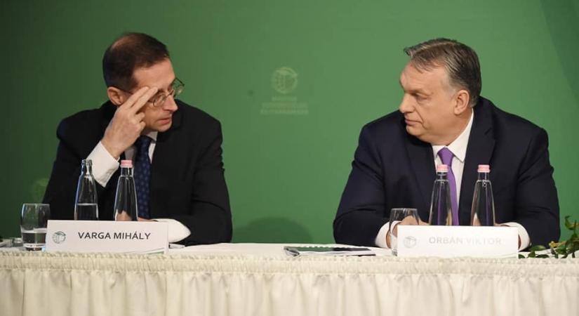 Varga Mihály fityiszt mutatott Orbánnak