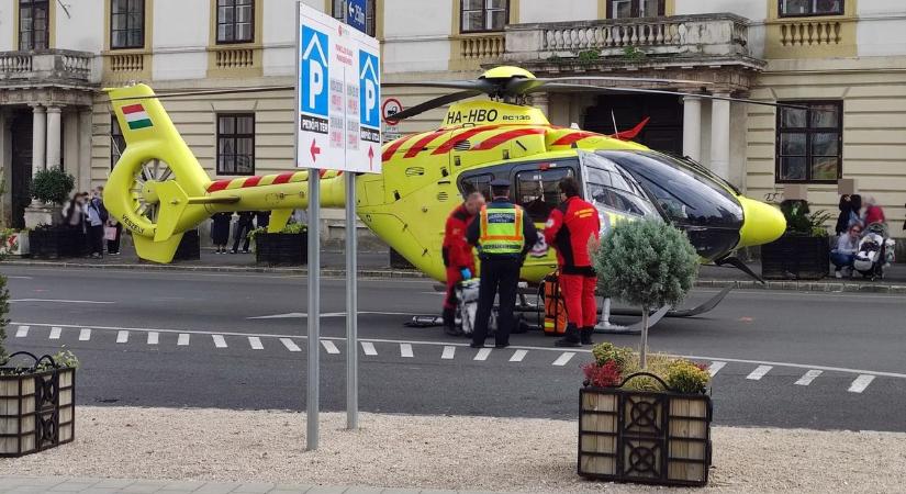 Súlyos balesetben sérült egy fiatal Sopronban, mentőhelikopter jött a diákért - fotók