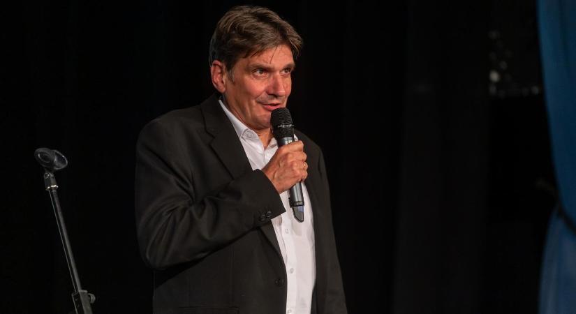 Jogerősen elítélték az Orbán-kormány plakátjait átfestő Heindl Pétert, de azt ígéri, nem fogja abbahagyni