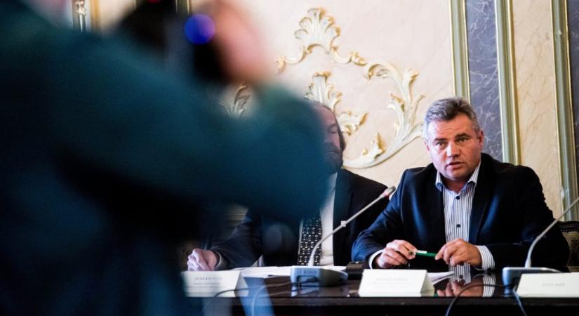 Elvették egy fideszes képviselő mandátumát, mert a megválasztása óta egyszer sem járt a közgyűlésben