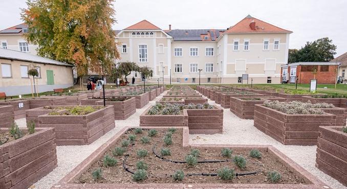 Így néz ki a Széchenyi István Egyetem 2,2 milliárd forintos okoskertje