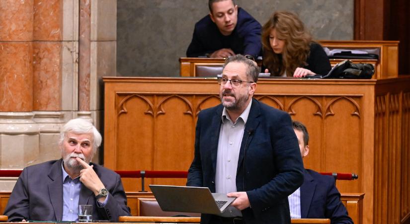 Az MSZP-s Vajda Zoltán matematikaórát tartott az Országgyűlésben