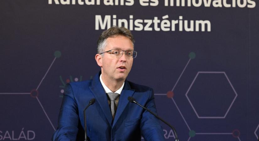 Hankó Balázs: Brüsszel túszul akarja ejteni a magyar egyetemistákat