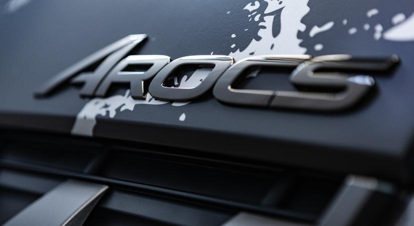Csak száz darab készült ebből a Mercedes-ből