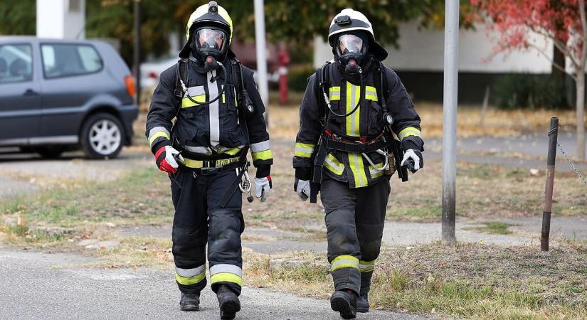 Fokozott készültség Kiskunhalason, több utcát lezártak a hatóságok – fotók, videó