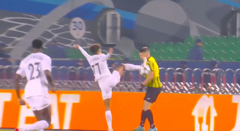 Már a 4. percben villant a piros lap a BL-meccsen, fejbe rúgta ellenfelét a védő