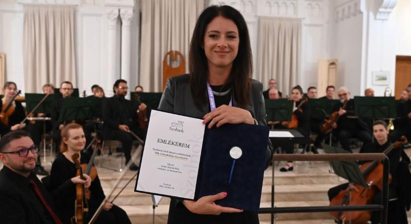 Ki ez a lány? Szolnokon kiderült, hogy „amerikás” – aki ráadásul nemzetközi díjat vitt haza