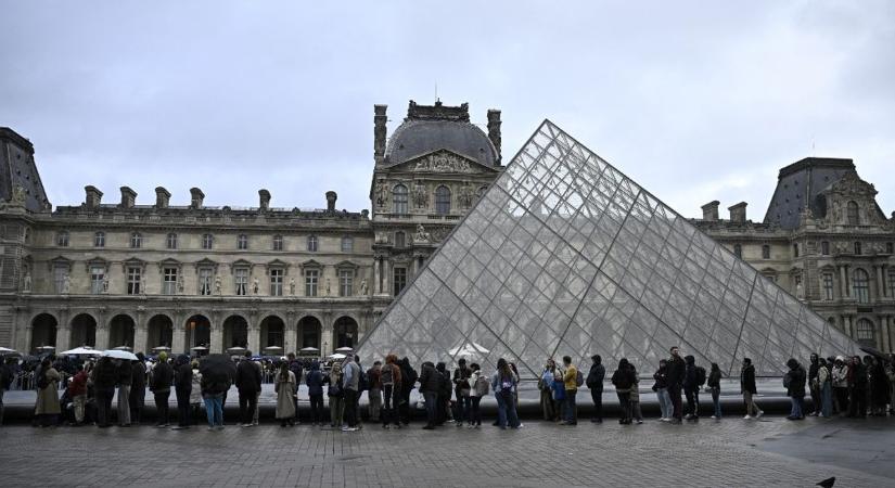 Az évtized rablása: a fejét követelik a Louvre biztonsági igazgatójának a franciák