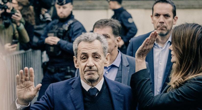Nicolas Sarkozy megkezdi börtönbüntetését csalás miatt