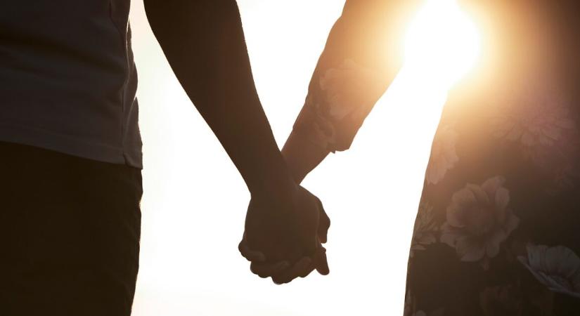 Egy fiatal férfi 7 év után tért vissza halálos beteg volt szerelméhez
