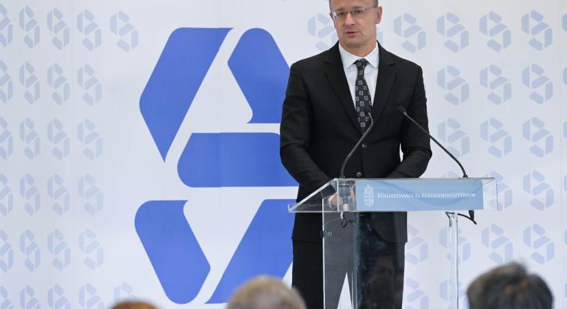 Szijjártó Péter: Magyarország továbbra is készen áll helyszínt adni a csúcsértekezletnek