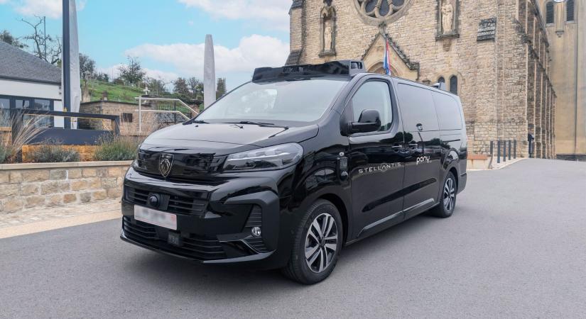 Robotaxik közös fejlesztését jelentette be a Stellantis és a Pony.ai