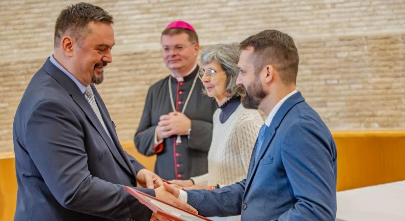 A jóra és a szolgálatra érzékenyítik a fiatalokat