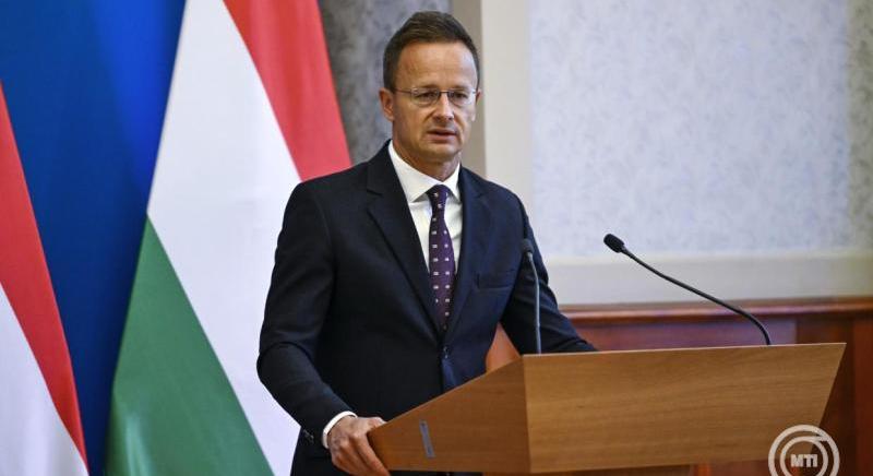 Szijjártó Péter a CNN-nek: Nem Magyarország van elszigetelve, hanem az Európai Unió (VIDEÓ)