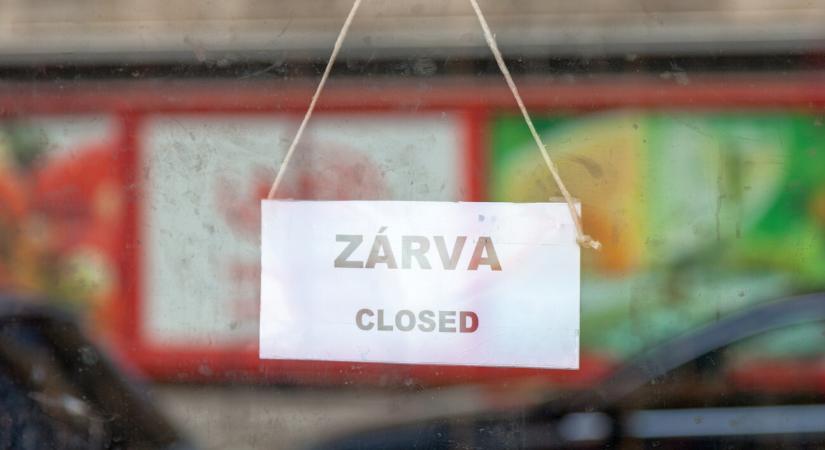Így lesznek nyitva a boltok a négynapos hosszú hétvégén