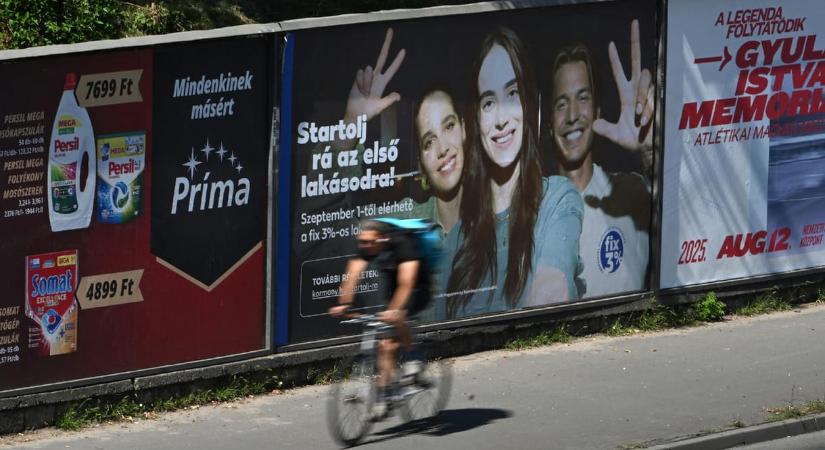 A kormány repülés közben szereli a gépet: újra változik az Otthon Start