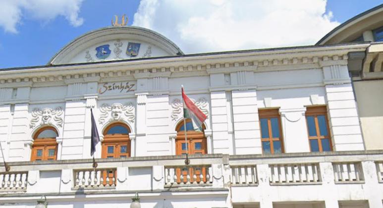 Kulturális Bizottság: szégyenteljes eljárás a színház vezetői pályázatok meghallgatásánál