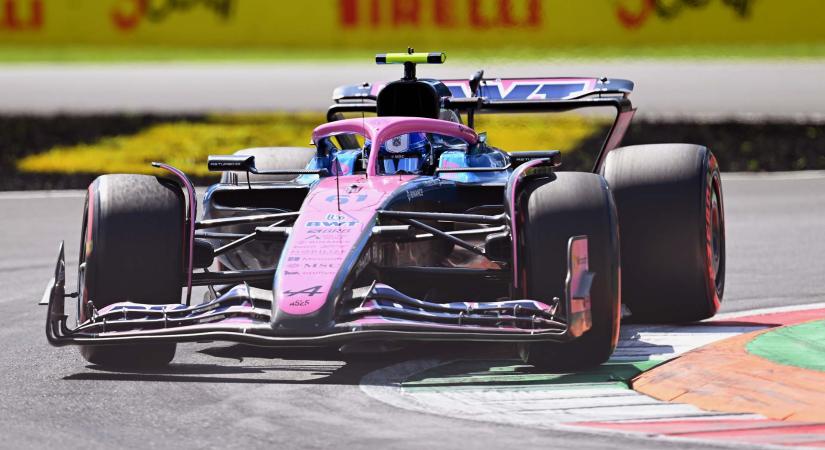 Aron vezeti Gasly autóját a mexikói nyitóedzésen