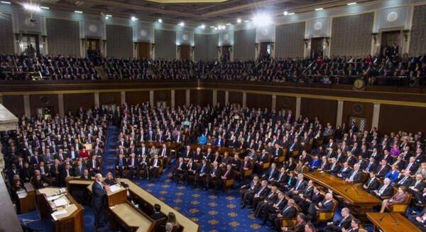 Elhalasztja az amerikai szenátus az Oroszország elleni újabb szankciók vitáját