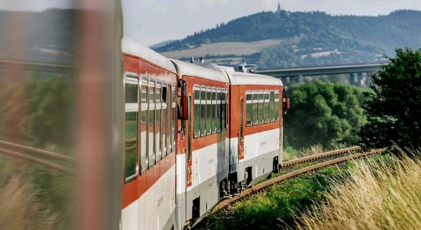 Válságban a Szlovák Vasúttársaság: a gyorsvonatok rendszeresen késnek, rosszak a kilátások
