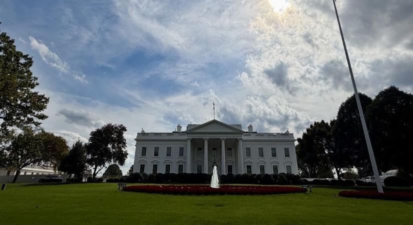 Washingtoni ámokfutás: autóval hajtottak bele a Fehér Házba (VIDEÓ)